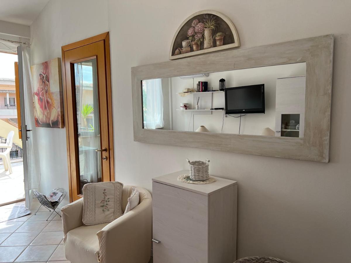 Appartamento Santa margherita di Pula Esterno foto