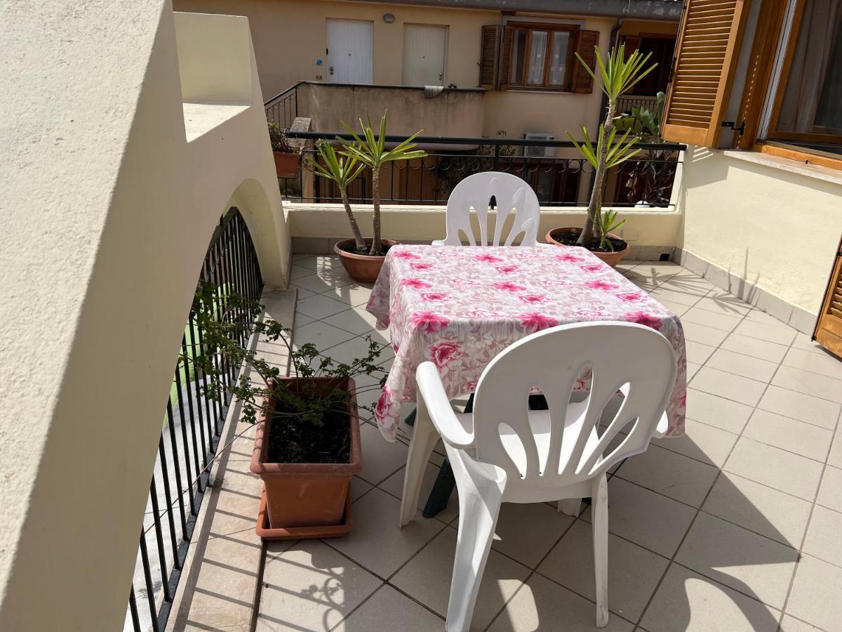 Appartamento Santa margherita di Pula Esterno foto